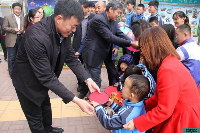 凝聚共識(shí)，共創(chuàng)文明--市體育中心、市特教中心文明共建暨綠茵志愿者服務(wù)隊(duì)愛(ài)心服務(wù)基地揭牌儀式活動(dòng)成功舉行