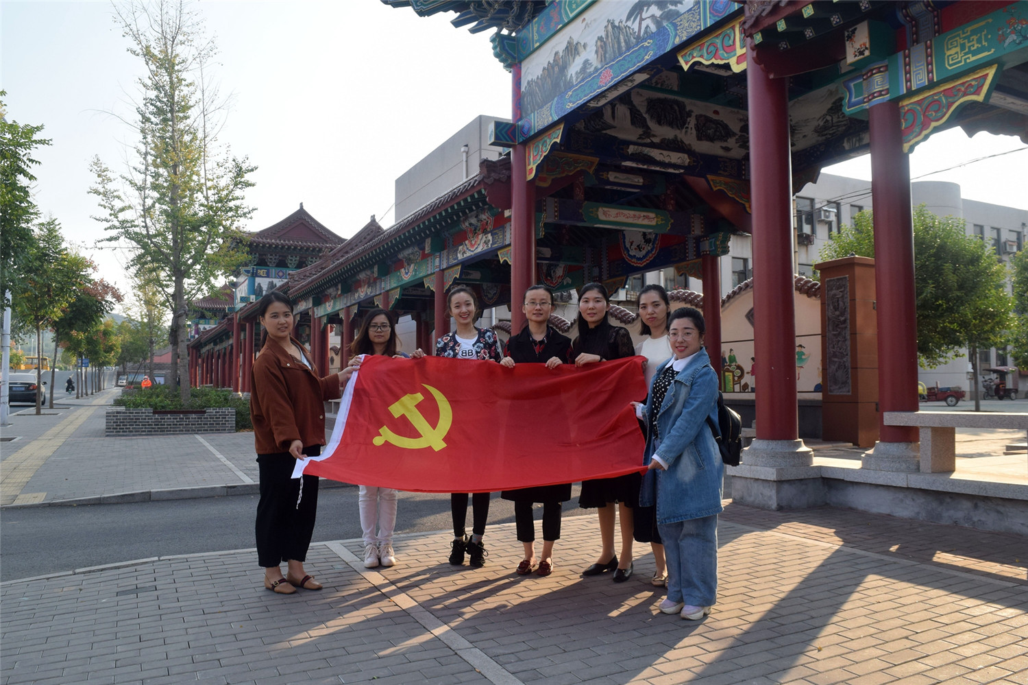 市特教中心開(kāi)展“黨的十九大精神進(jìn)社區(qū)”主題黨日活動(dòng)